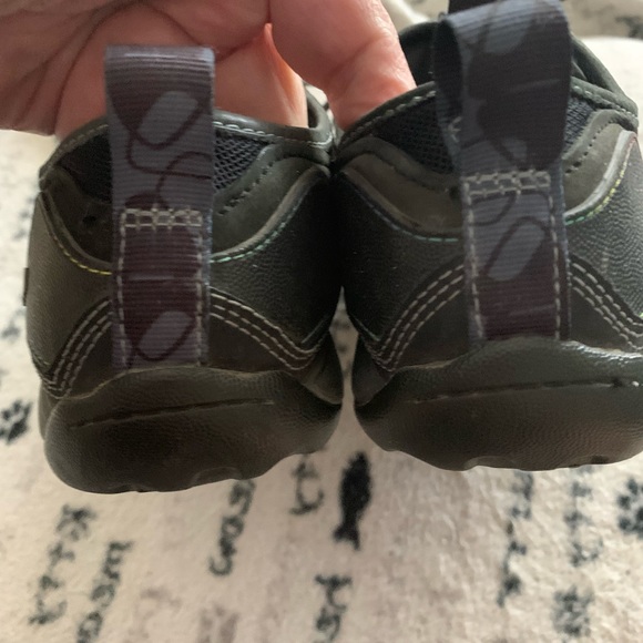 Merrell woman’s walking shoes size 7 - Picture 6 of 9